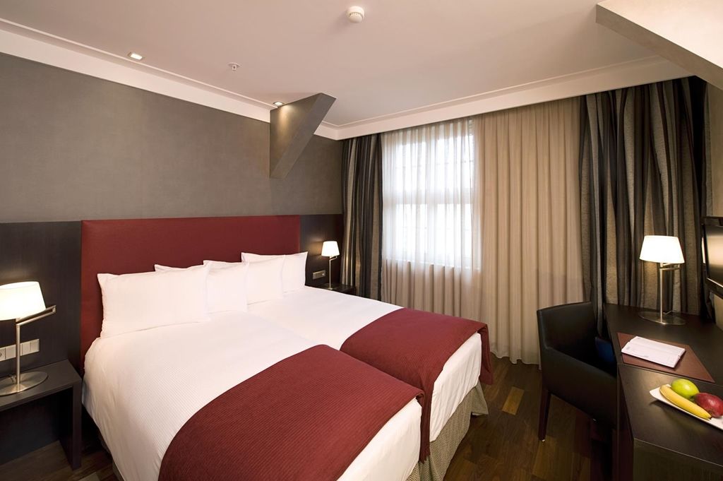 Hotel Nh Poznan Bilik gambar